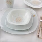 سرویس غذاخوری 98 پارچه چینی زرین ایران سری کواترو طرح گلدن لوتوس