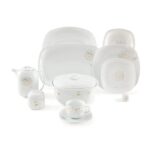 سرویس غذاخوری 98 پارچه چینی زرین ایران سری کواترو طرح گلدن لوتوس