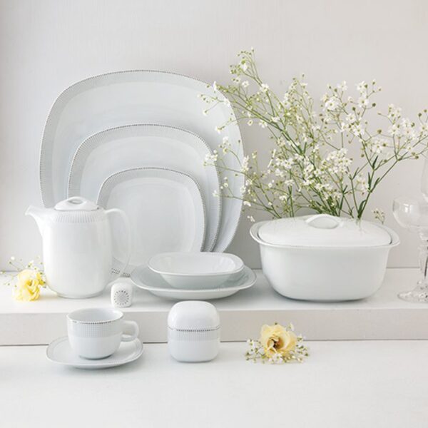 سرویس غذاخوری 98 پارچه چینی زرین ایران سری کواترو طرح لورن پلاتینی