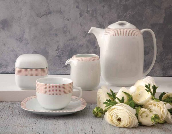 سرویس غذاخوری 98 پارچه چینی زرین ایران سری کواترو طرح مریدین رزگلد