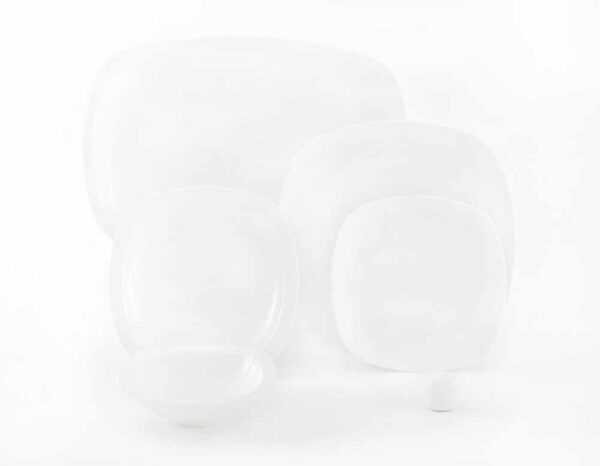 سرویس غذاخوری 27 پارچه چینی زرین ایران سری کواترو طرح سفید 1 سرویس غذاخوری 27 پارچه چینی زرین ایران سری کواترو طرح سفید